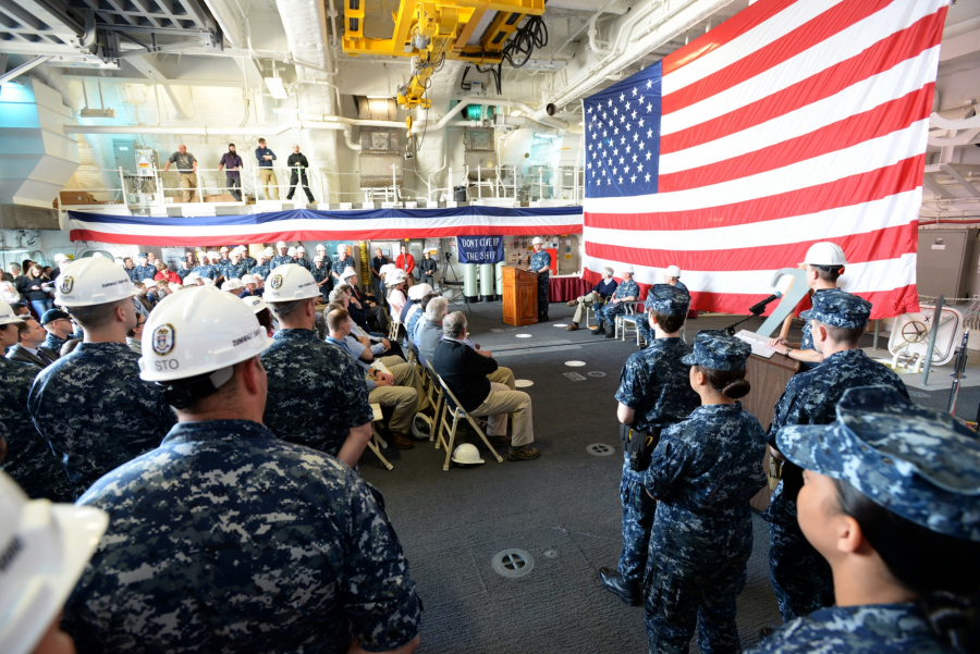 Uroczyste przekazanie okrętu USS Zumwalt Marynarce Wojennej Stanów Zjednoczonych.