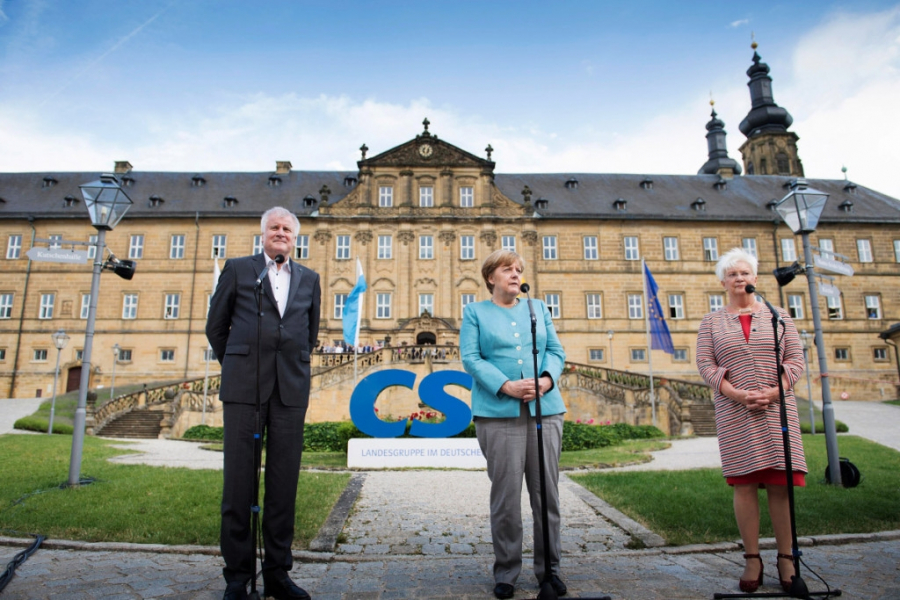 Angela Merkel wspólnie z przedstawicielami CSU.